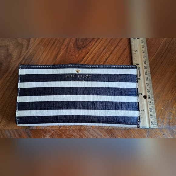 Kate Spade Black and Sand Beach Striped Continental Wallet - Picture 10 of 10